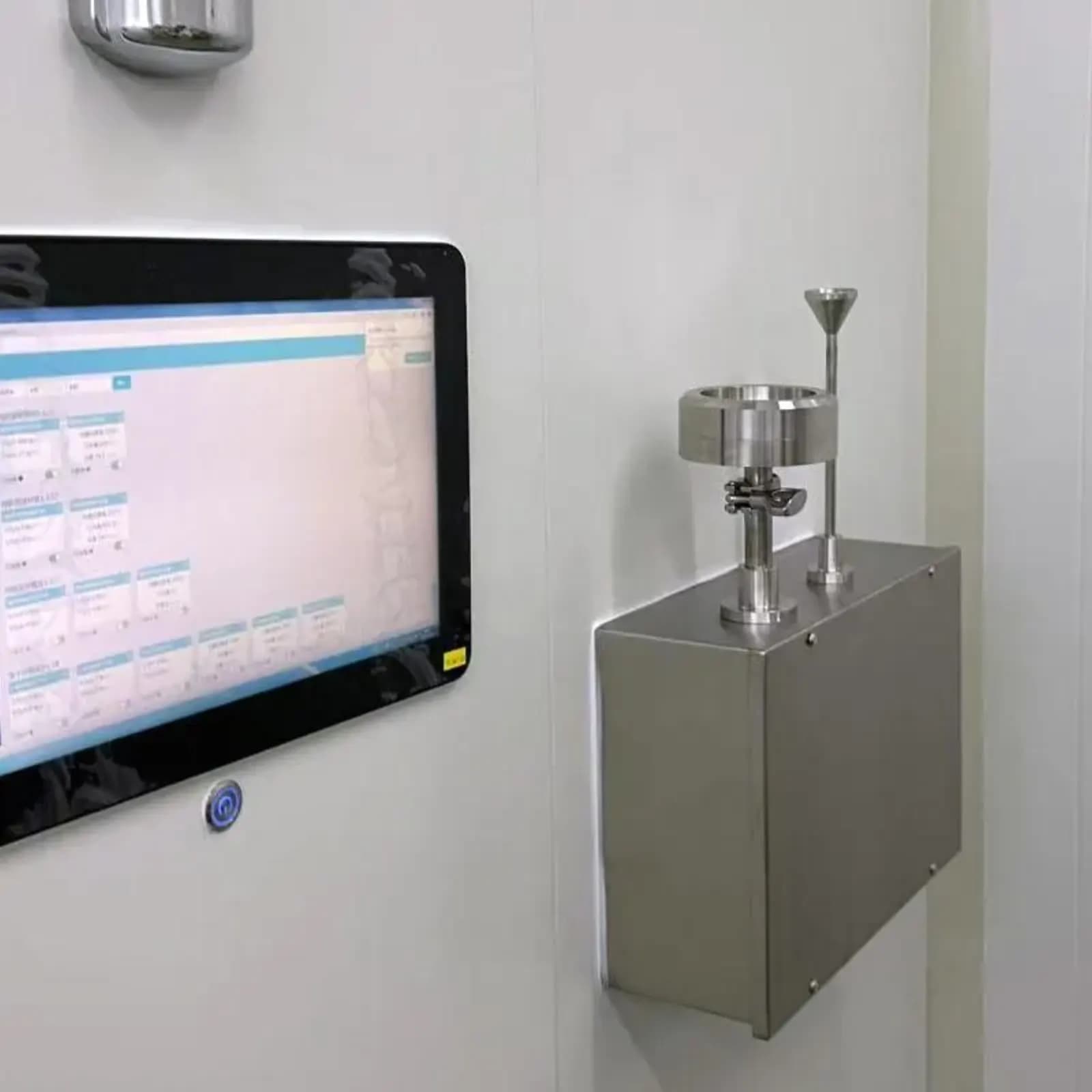 Clean environment monitoring control interface